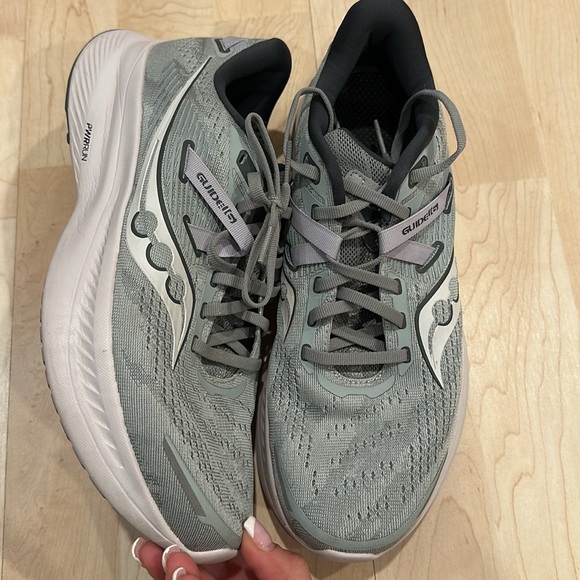 💙Saucony Guide 16 - Picture 4 of 8